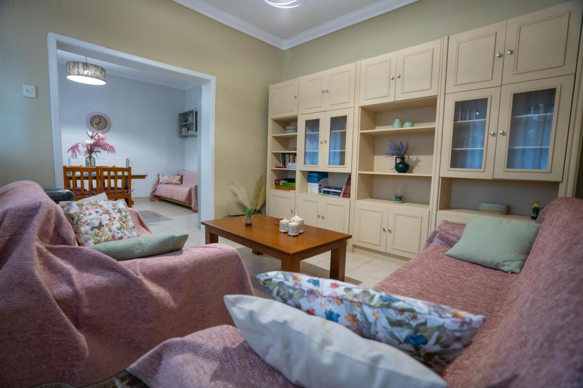Roots House Pozar Holiday home