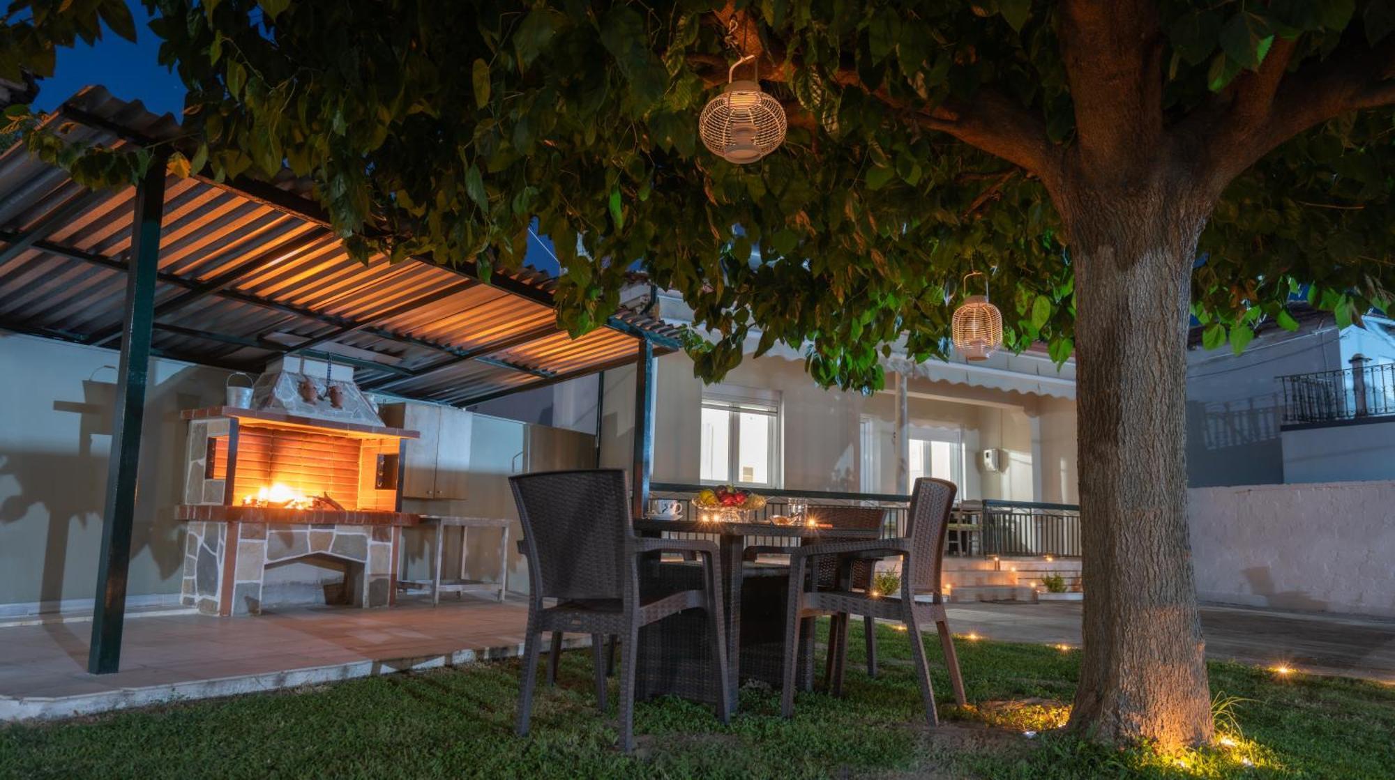 Roots House Pozar